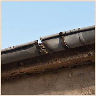 雨どいの金具が外れていたので点検をお願いしました。