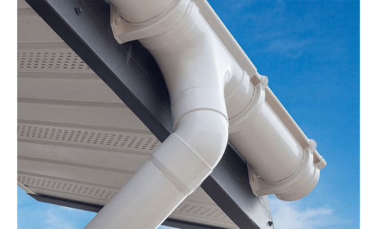 スムーズな作業できれいな雨樋へ！